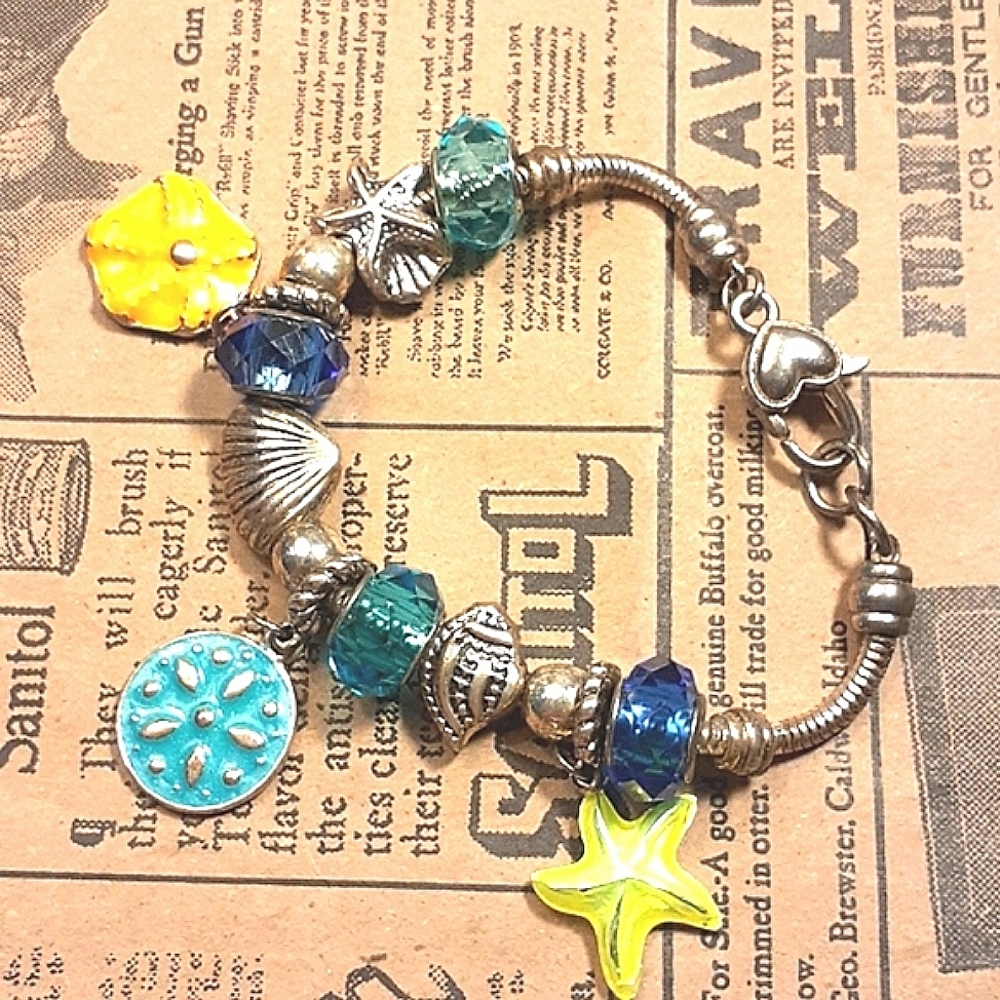 🐚⭐️3 for $25- Ocean Bracelet with Starfish & Shells⭐️🐚
